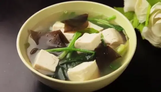 菠菜豆腐汤